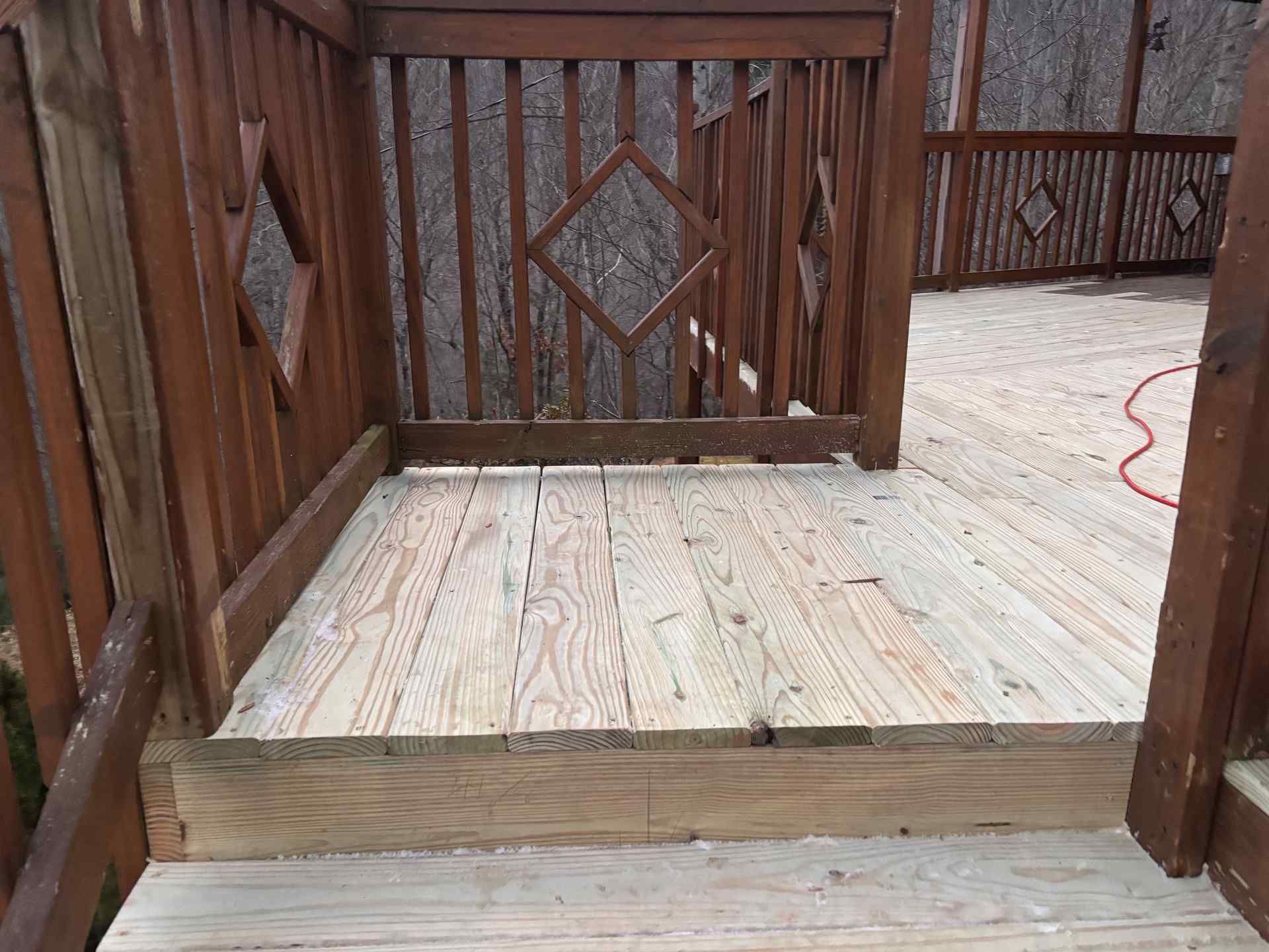 REDECKING CABIN - Image 17