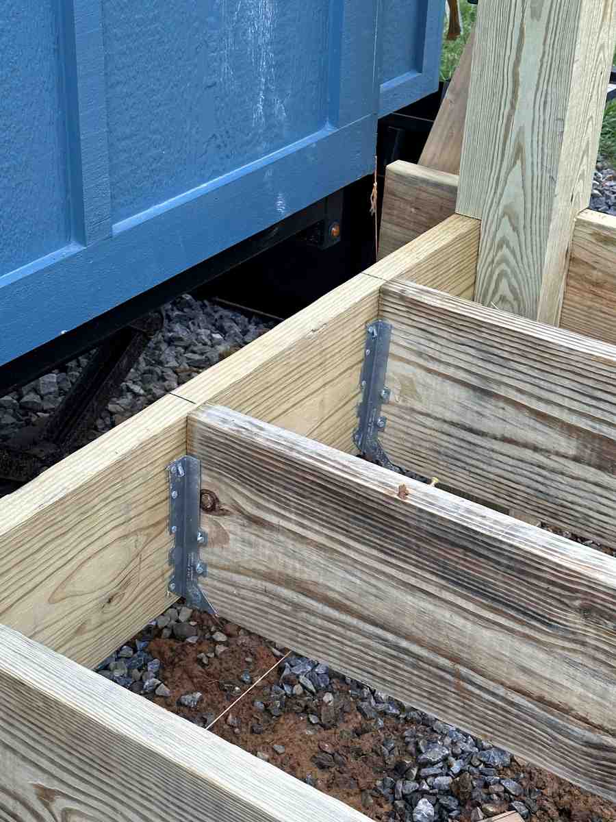 TINY HOME DECK - Image 14