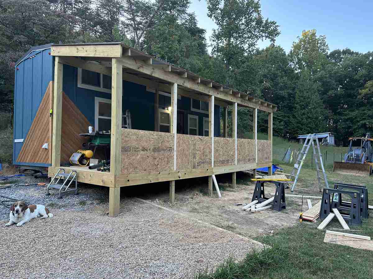 TINY HOME DECK - Image 27