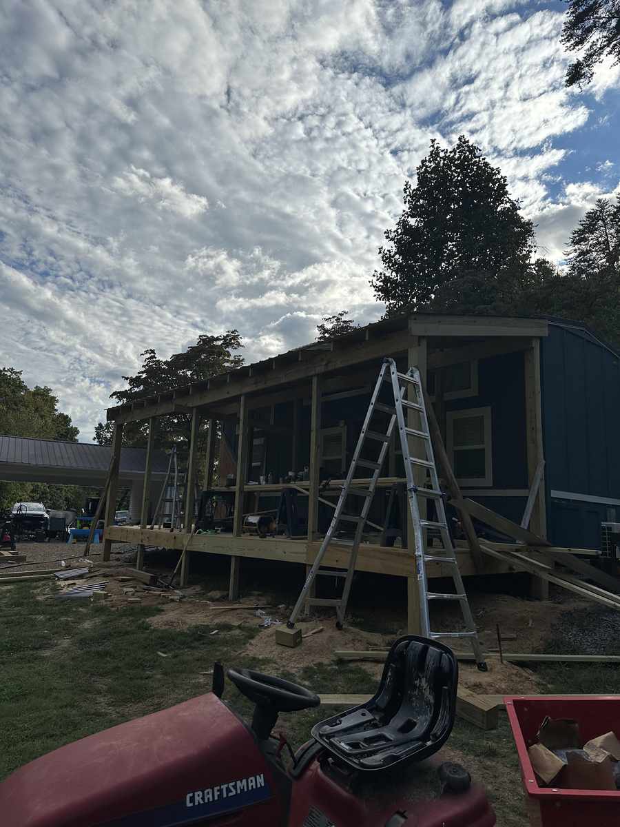 TINY HOME DECK - Image 41