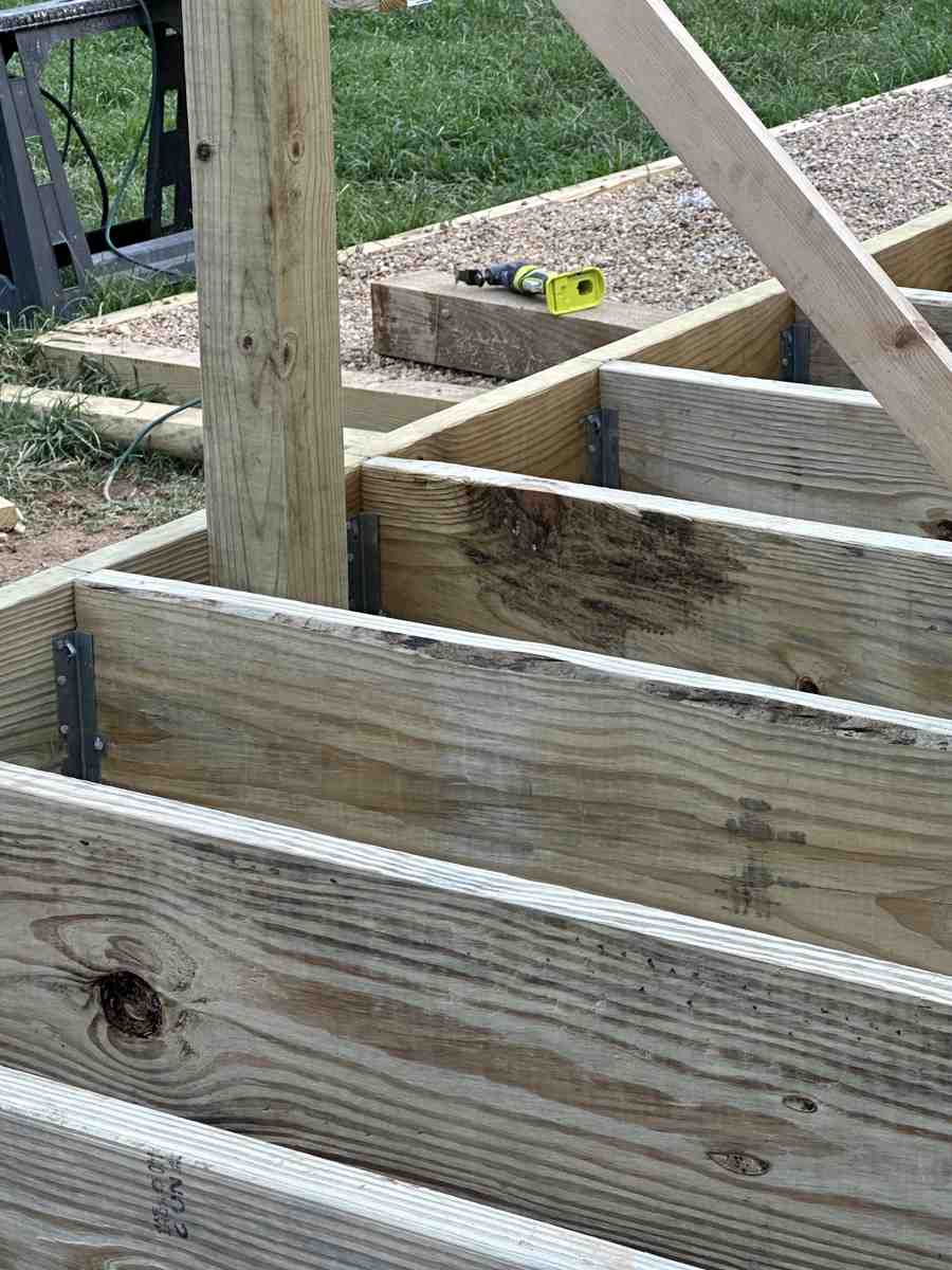 TINY HOME DECK - Image 104