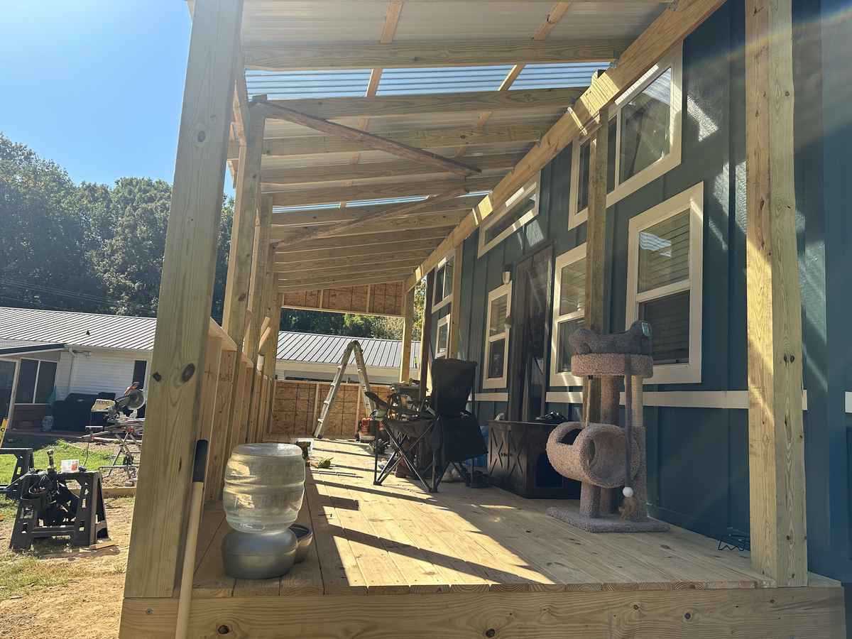 TINY HOME DECK - Image 107