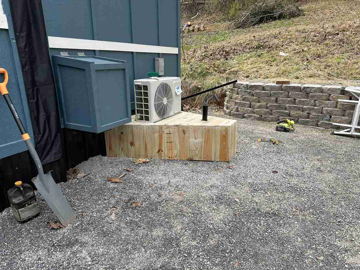 TINY HOME PATIO - Image 12