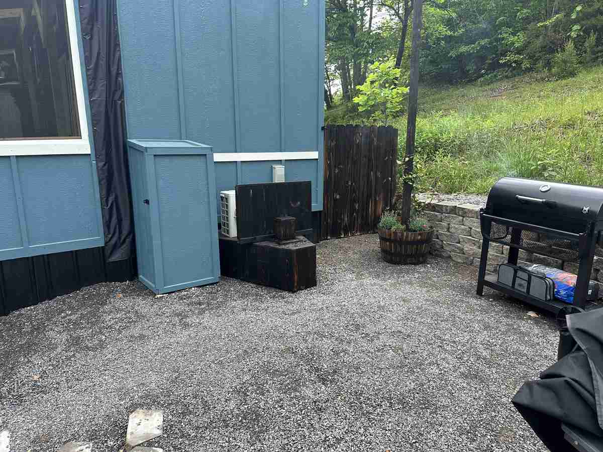 TINY HOME PATIO - Image 22