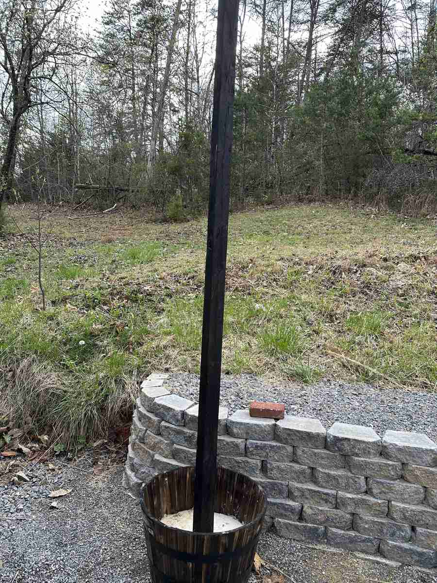 TINY HOME PATIO - Image 28