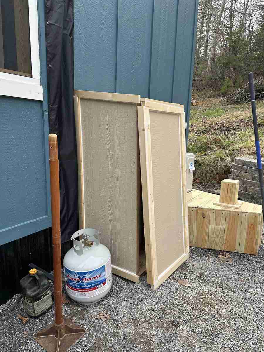 TINY HOME PATIO - Image 31