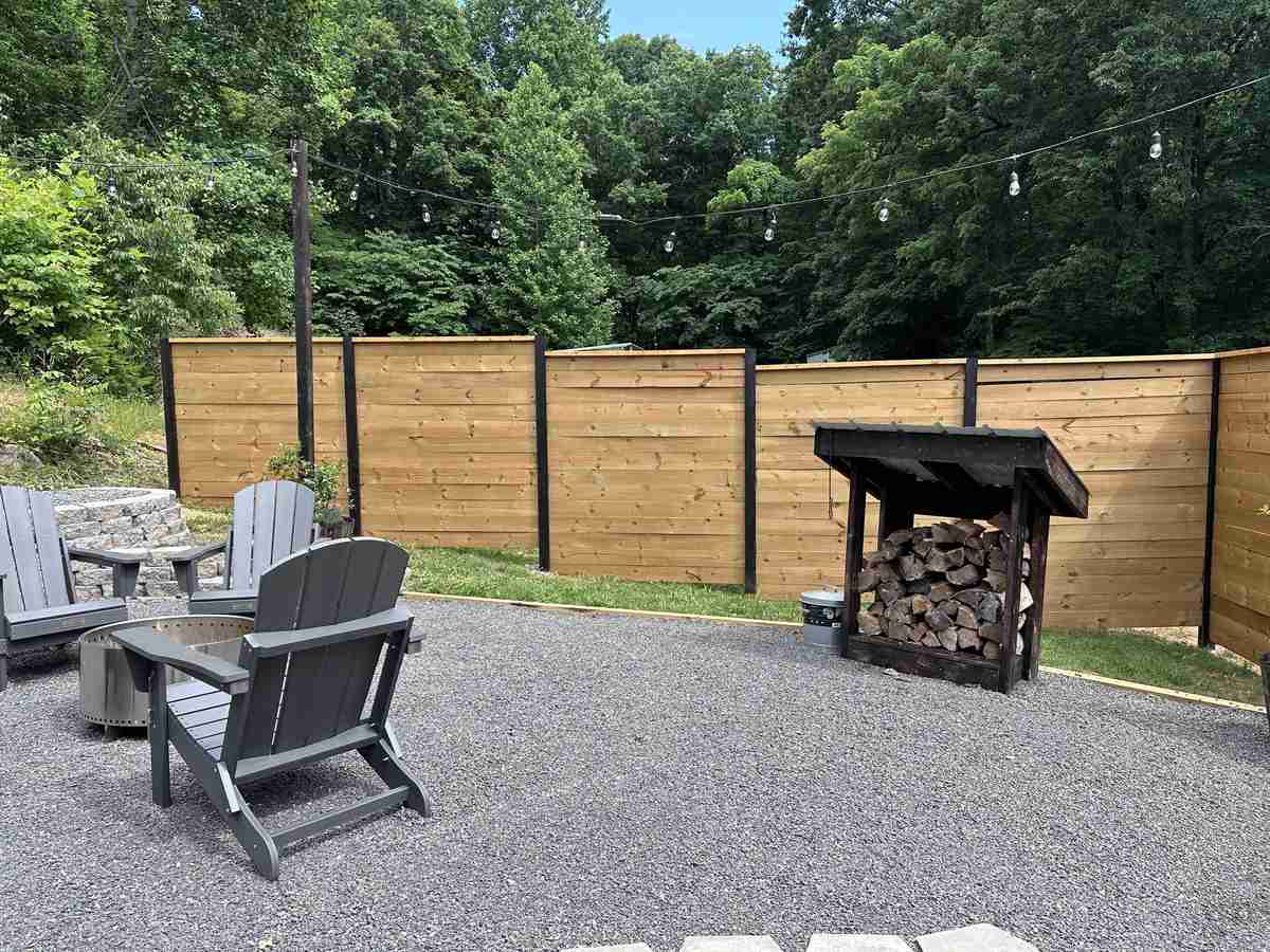 TINY HOME PRIVACY FENCE - Image 31