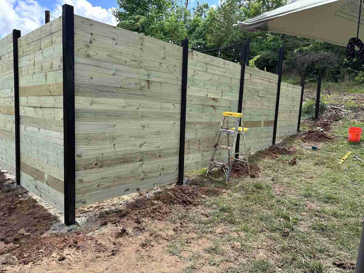 TINY HOME PRIVACY FENCE - Image 43